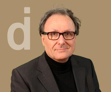 Internationally experienced expert in negotiation techniques
