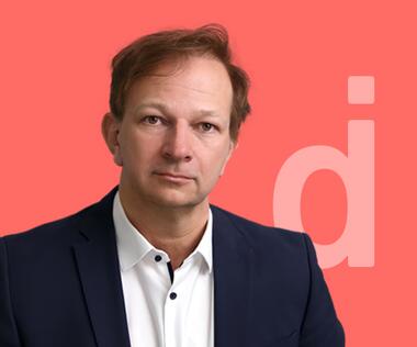 Expert in building and digitizing companies and brands