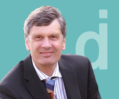 An executive for production in medical technology and life sciences.