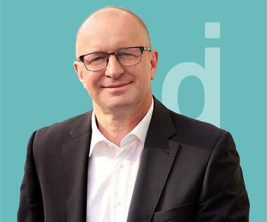 Shaper of medium-sized businesses