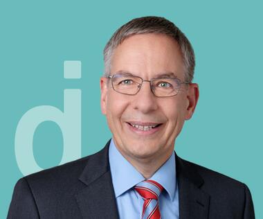 Controlling expert with a focus on profitability