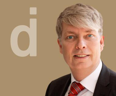 Crisis-proof consultant with valuable communication skills