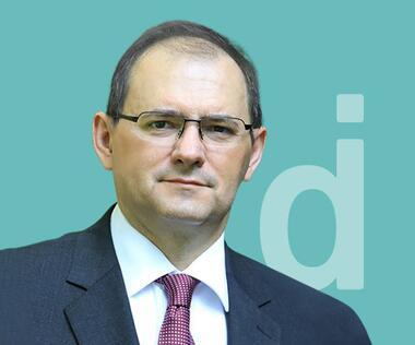 Change and restructuring expert with a goal-oriented approach