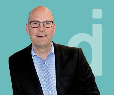 Salesperson with digital expertise and start-up skills
