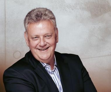 Insolvenz von Unternehmen: Das Bild zeigt einen Interim Manager und Sanierungsberater für den industriellen Mittelstand