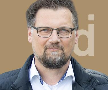 Experte für Finanzstrategien in komplexen Organisationen