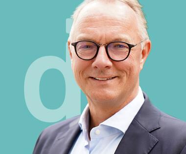Führungskraft mit Fokus auf Umsatz- und Ertragssteigerung