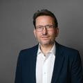 Manager mit Fokus auf IT- und Finanz-Transformation