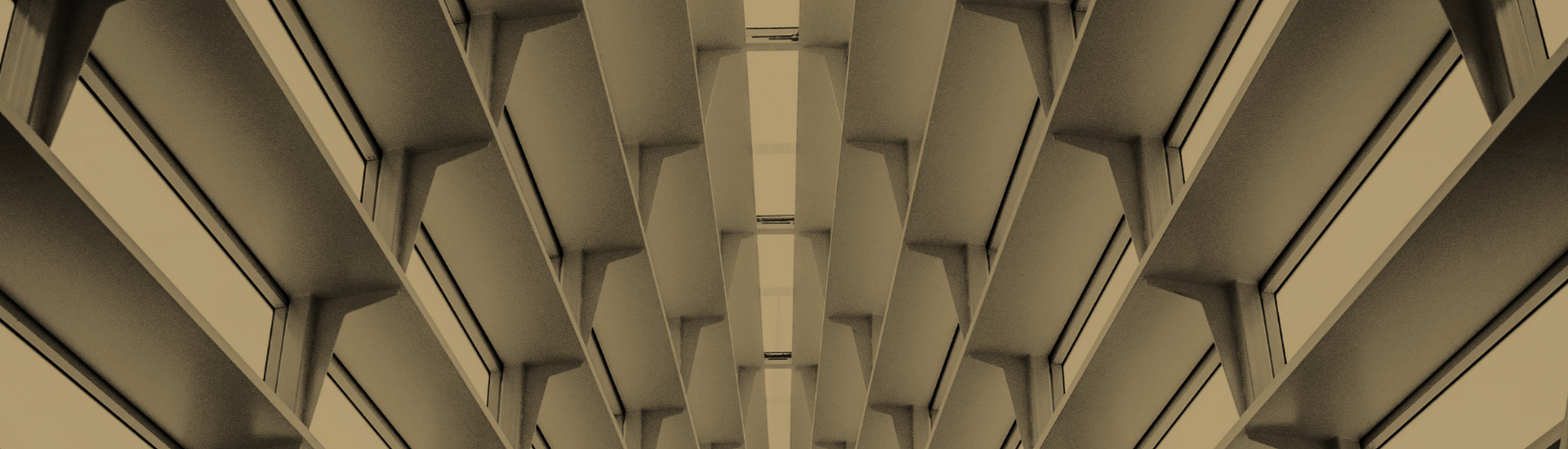 Interim Manager: The picture showed a golden ceiling.