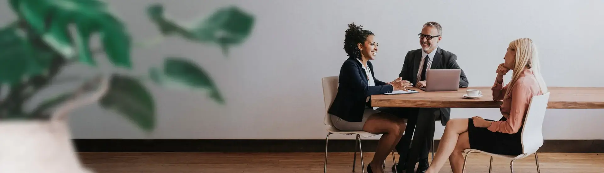 HR manager: The picture shows HR management with employees during a meeting.