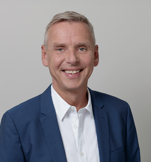 Charly Kahle is an expert in online marketing.