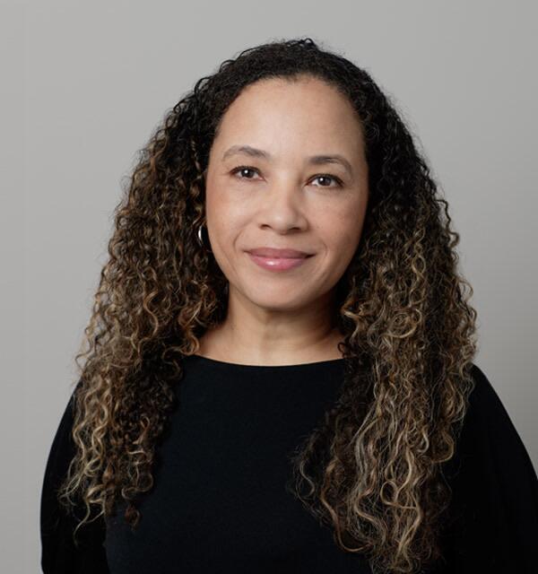 Joyce Darkoh is an expert in social media and personal branding.