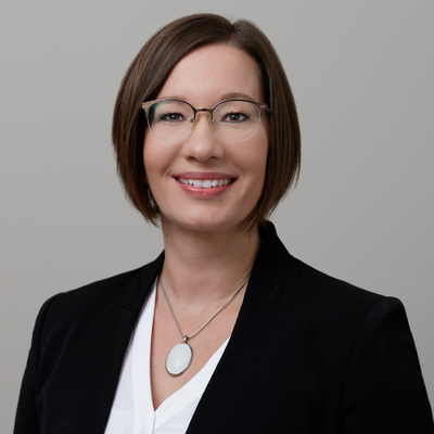 Hannah Winter-Ulrich leitet die Unternehmenskommunikation bei der Deutschen Interim AG.