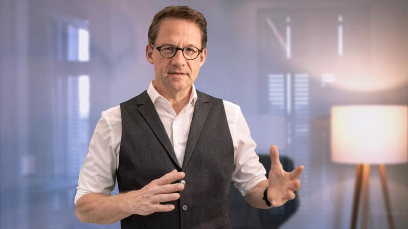 In this interview, CEO Tilo Ferrari talks about the connected workforce.
