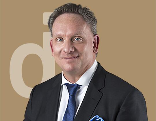 Business Executive for International Financial Services