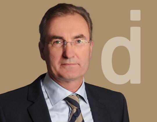 Financial expert for international projects in production and R&D