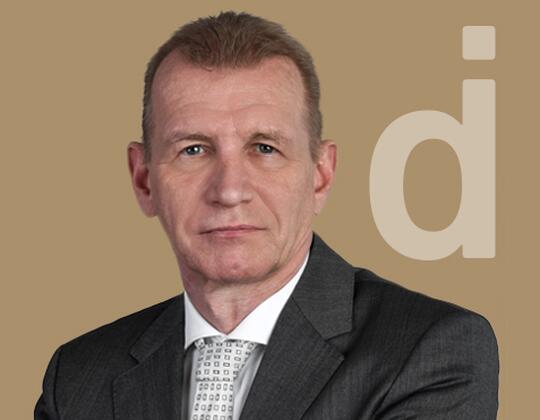 Expert in purchasing and supply chain management