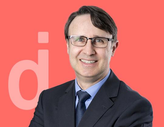 HR services expert with leadership skills