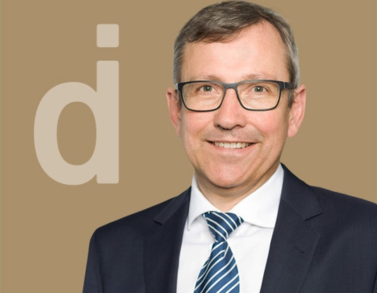 International versierter Experte