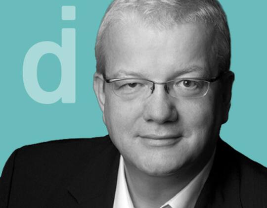 Geschäftsführer mit Fokus auf IT-Projektmanagement