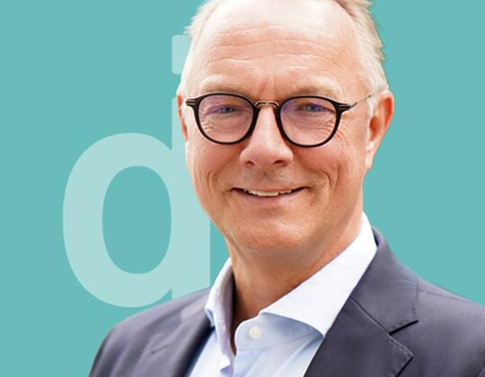 Führungskraft mit Fokus auf Umsatz- und Ertragssteigerung