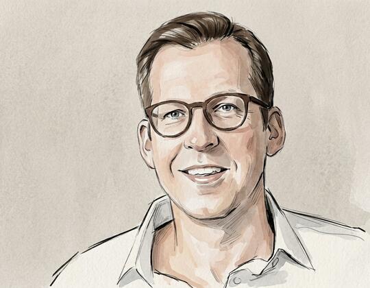Erfahrener multidiszipliner Manager mit KI- und Marketing-Fokus für Transformation und Innovation