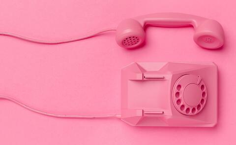 Symbolic image for the reorganization of product development in telecommunications