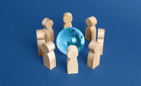 Symbolic image for the introduction of global account management at a hidden champion