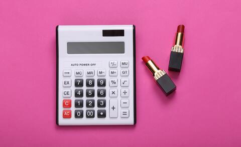 Symbolic image for rebuilding the calculation for a production with high fixed costs